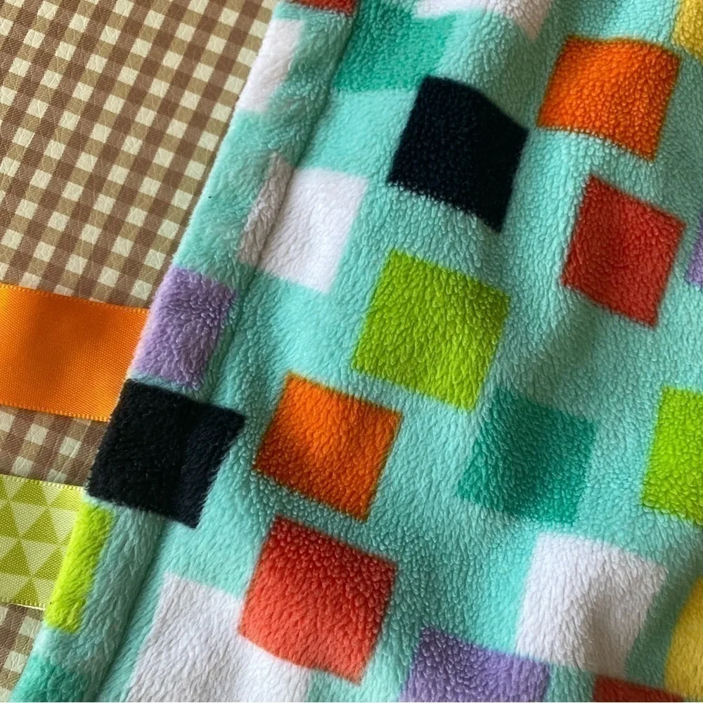 Bundle of taggies blanket/whale blanket/The very hungry caterpillar‎ rattle